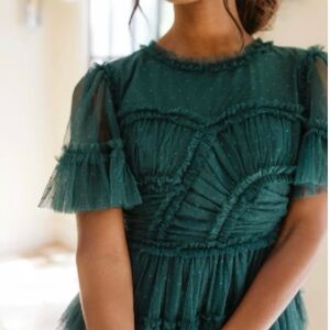 Ivy City Co Short Whimsical Dress in Emerald